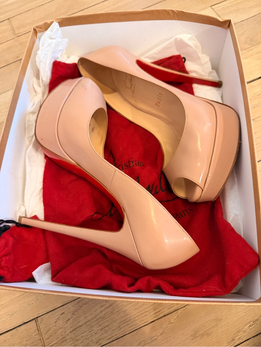 Christian Louboutin Lady Peep Toe Nude Patent Leather Stiletto EU 38.5